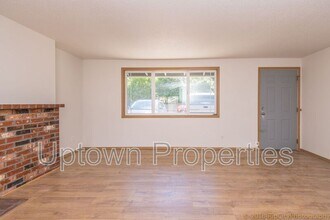 4035 SE King Rd in Milwaukie, OR - Building Photo - Building Photo