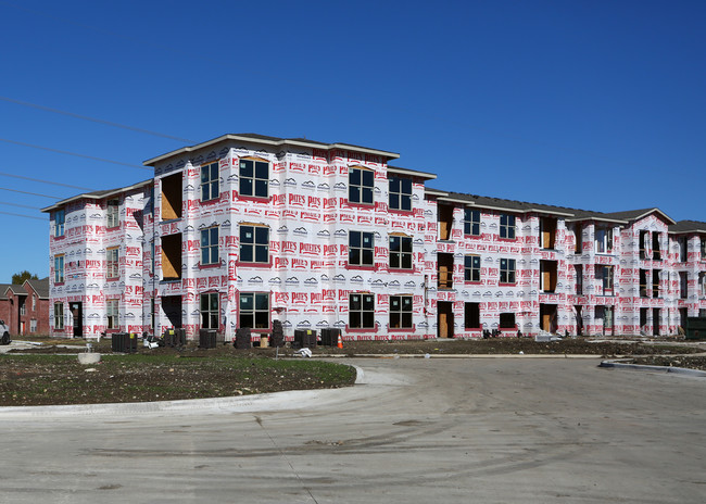 Enclave at Westport - Phase II in Roanoke, TX - Building Photo - Building Photo