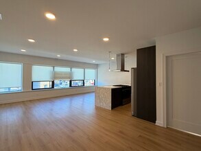 2109 S Ashland Ave in Chicago, IL - Building Photo - Building Photo