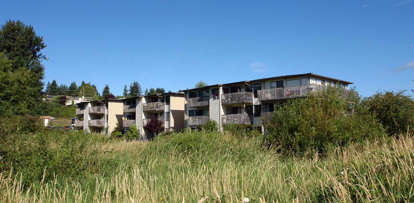 Bay Breeze Apartments in Silverdale, WA - Foto de edificio