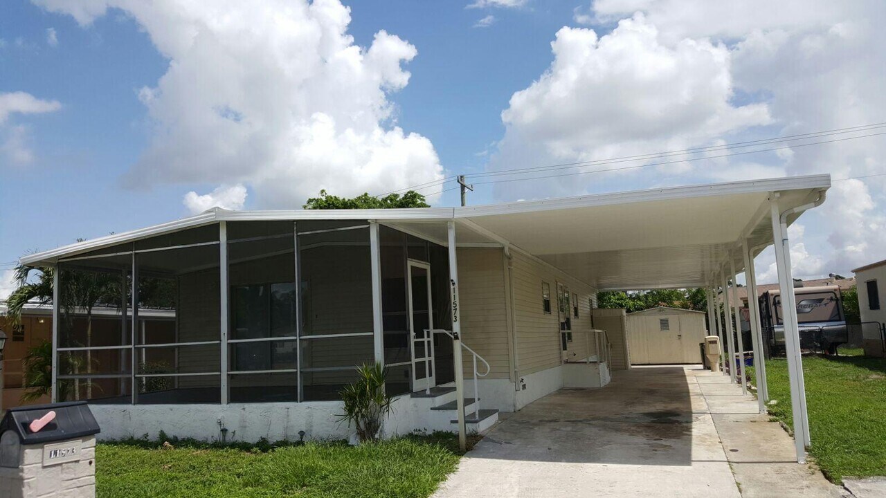 11573 Venetian Ave in Boca Raton, FL - Building Photo