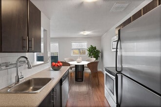 Treeview Towers in Guelph, ON - Building Photo - Building Photo