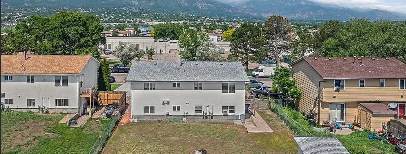 4333 Lashelle Ave, Unit Room 1 in Colorado Springs, CO - Foto de edificio
