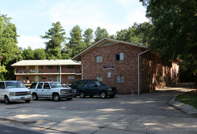 Arrowhead Apartments in Durham, NC - Building Photo - Building Photo