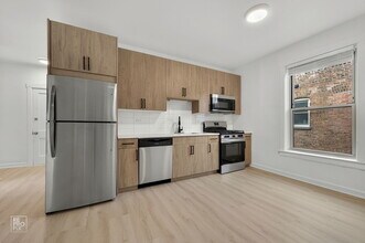 6975 N Bell Ave in Chicago, IL - Building Photo - Building Photo