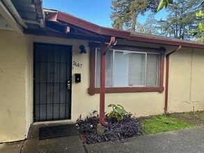 2687 Calariva Dr in Stockton, CA - Building Photo - Building Photo