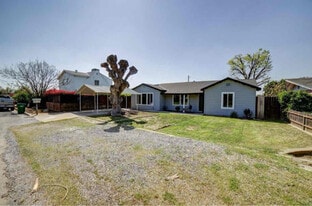 841 N Fine Ave in Fresno, CA - Building Photo