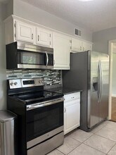 319 W Peg Ln in Memphis, TN - Building Photo - Building Photo