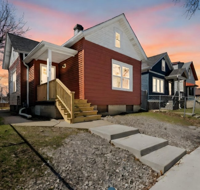 property at 2217 N Buffum St