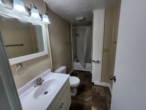 4425 16th Ave in Rock Island, IL - Foto de edificio - Building Photo