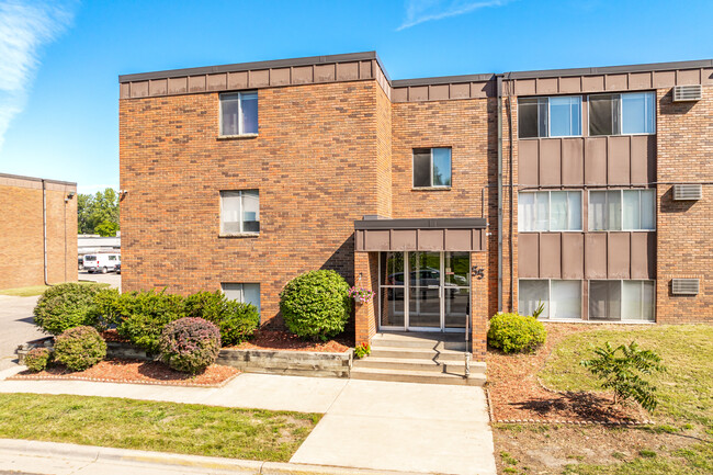 Hyacinth Apartments in St. Paul, MN - Foto de edificio - Building Photo