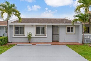 5655 SW 139th Pl in Miami, FL - Building Photo