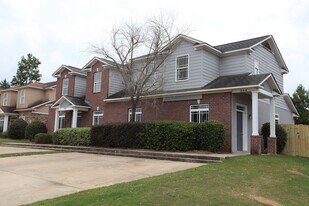 348 Jack Hampton Dr in Auburn, AL - Building Photo
