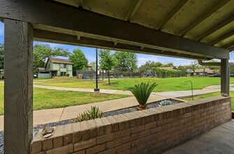 5011 Fort Clark Dr in Austin, TX - Building Photo - Building Photo