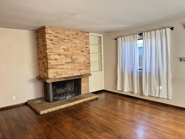 10527 Princess Jeanne Ave NE in Albuquerque, NM - Building Photo - Building Photo