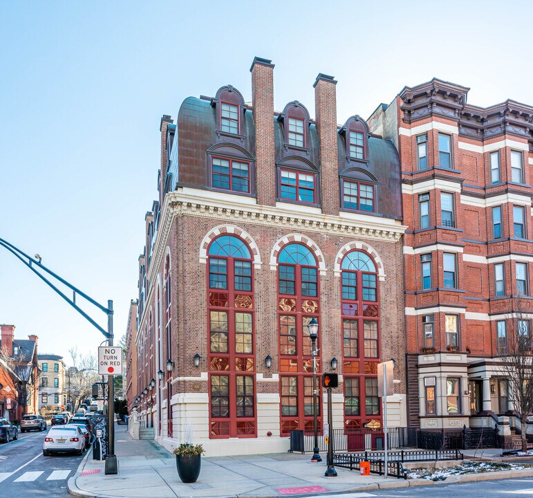 829 Washington St in Hoboken, NJ - Building Photo