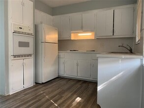10618 98th Terrace in Seminole, FL - Building Photo - Building Photo