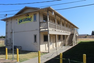 5619-5621 Arboga Rd in Marysville, CA - Foto de edificio - Building Photo