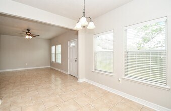 4915 Market St in Houston, TX - Building Photo - Building Photo