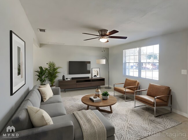 4242 Oak Bluff Ave in Holiday, FL - Foto de edificio - Building Photo