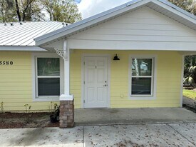 5580 NE 35th St, Unit 1 in Silver Springs, FL - Building Photo