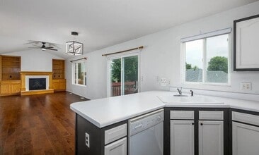 6825 Star View St in Des Moines, IA - Building Photo - Building Photo