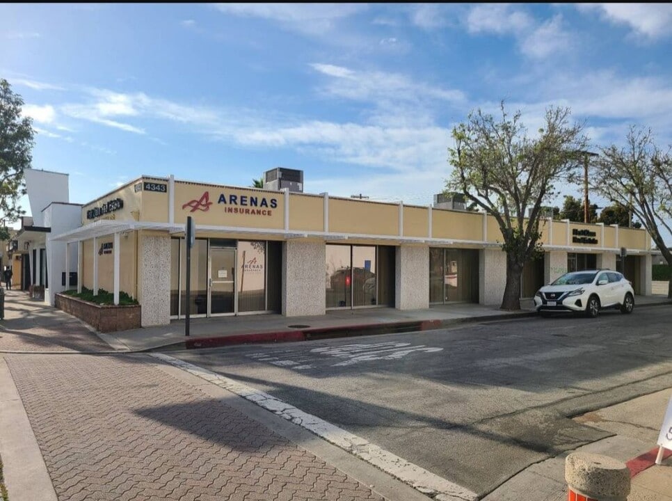 4343 Tweedy Blvd in South Gate, CA - Building Photo
