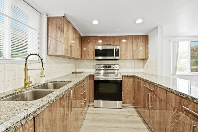651 NW 82nd Ave