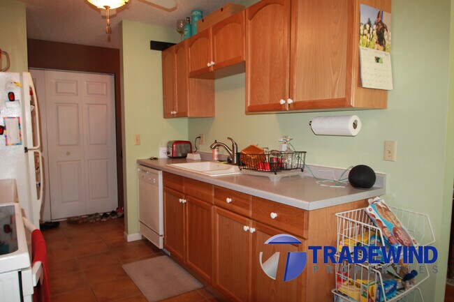 942 Main St NW, Unit 100 photo'