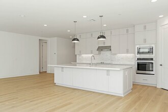 3133 Smith Pl in Escondido, CA - Foto de edificio - Building Photo