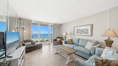 7205 Thomas Dr in Panama City Beach, FL - Building Photo - Building Photo