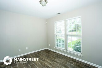 205 Dutchmans Meadow Dr in Mount Holly, NC - Building Photo - Building Photo