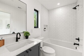 4429 Gillis St in Austin, TX - Building Photo - Building Photo