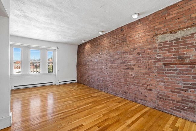 property at 36 Dartmouth St