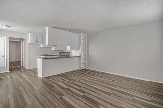 1709 Short St in Cleburne, TX - Building Photo - Building Photo