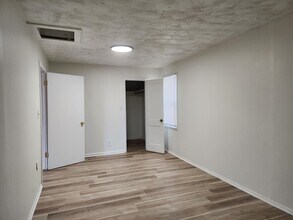 1905 Peachtree Ave in Oklahoma City, OK - Building Photo - Building Photo