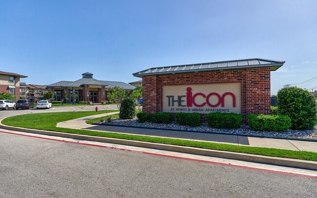 Icon at Hewitt in Hewitt, TX - Building Photo - Building Photo