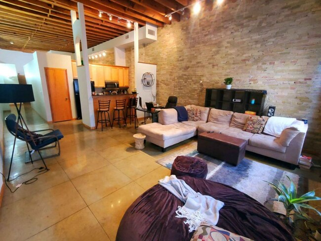 773 N Water St in Milwaukee, WI - Foto de edificio - Building Photo