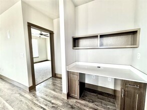 5454 Washington Ave in Houston, TX - Building Photo - Building Photo