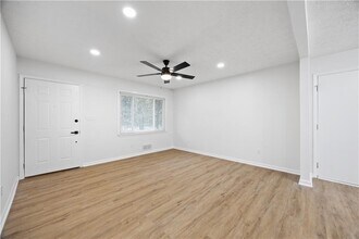 1517 Colony E Cir in Stone Mountain, GA - Building Photo - Building Photo