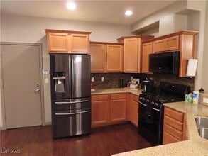 6983 Positano Hill Ave in Las Vegas, NV - Building Photo - Building Photo