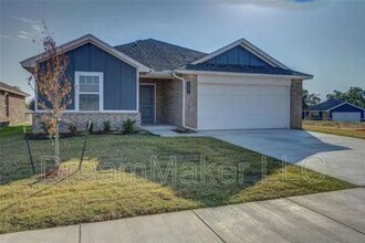 2405 28th Ter in Chickasha, OK - Building Photo - Building Photo
