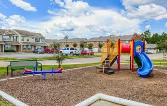 Three Rivers Landing in Gulfport, MS - Building Photo - Building Photo
