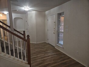 10602 Fairlong Trail in San Antonio, TX - Building Photo - Building Photo