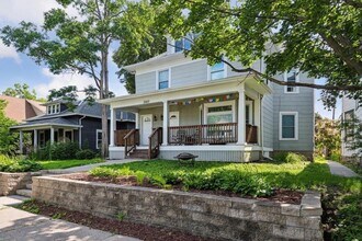 3023 Dupont Ave S in Minneapolis, MN - Foto de edificio - Building Photo