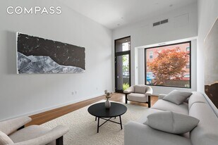 33 Carroll St in Brooklyn, NY - Building Photo