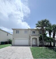 4534 SW 127th Terrace in Miramar, FL - Building Photo