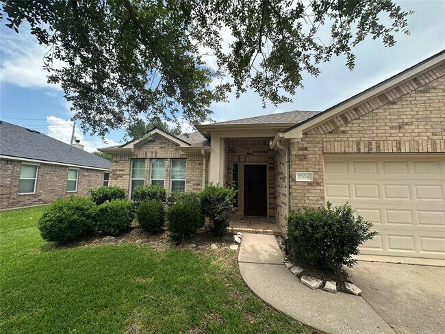 2704 Quail Dove Ln in League City, TX - Building Photo - Building Photo