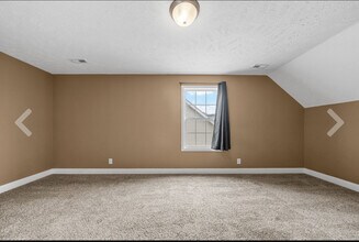 546 Falkland Cir in Clarksville, TN - Building Photo - Building Photo