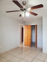 145 W 43rd St in Hialeah, FL - Building Photo